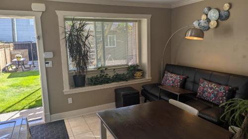 Killarney House | Private Suite w King Bed, Ground Level, Naturally Bright