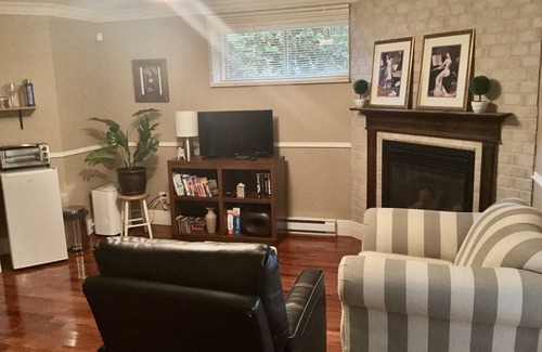 Mirabel Cottage | Private suite with 1 or 2 bedrooms with bathroom #306409