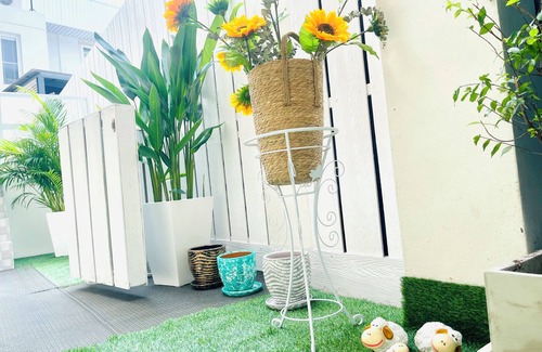 Khlong Tan Villa | Private Pool Villa Sukhumvit 26 Near BTS Phrom Phong and EmSphere