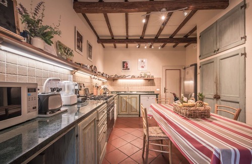 Pescaglia Villa | PRIVATE TRADITIONAL VILLA - POOL & TENNIS COURT NEAR LUCCA nIT046022C2234GP62T