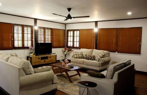 Batam Villa | Private Tropical 3 Bedroom Villa - Nongsa Village Batam