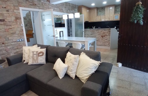 Argencola House | Private vacation home with swimming pool in the middle of nature. Petfriendly.