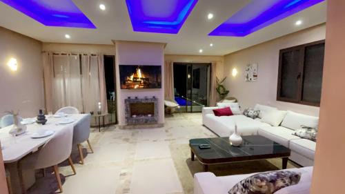 Tassoultante Villa | Private Villa BSF - Hot Pool & Spa - Palm Golf