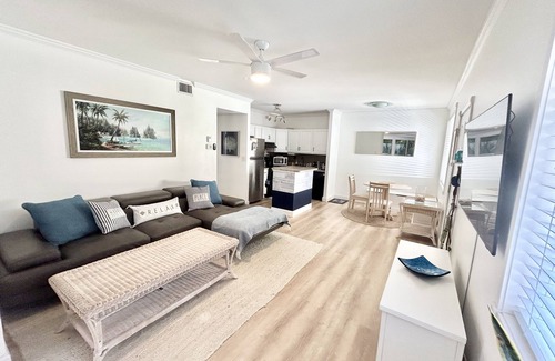 Jupiter Bay Villa | Private Villa @ Jupiter Bay Resort - walk to Jupiter Beach!