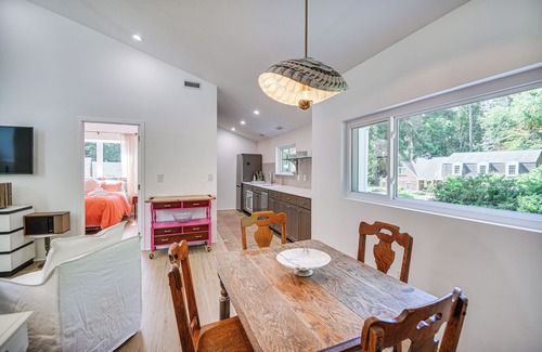 Virginia Beach Condo | Private Virginia Beach Escape w/Pool & Fire Pit!