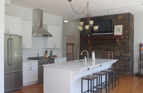 Earlville House | Private Waterfront Estate with Pool, Private Beach and Dock