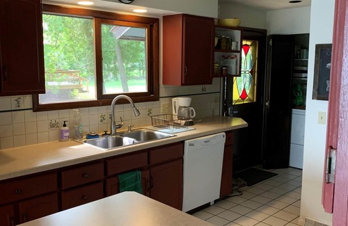 Suttons Bay House | Private West Traverse Bay Waterfront - Sleeps 8