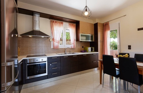 Perama Villa | Privet Villa hidden in Nature!