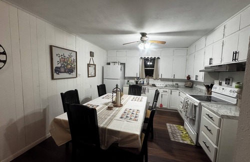 Comanche House | Proctor Lake Country Cottage