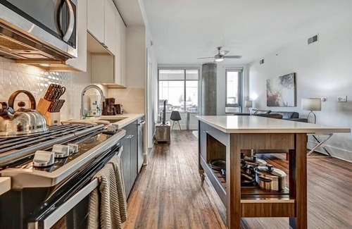 Garden Hills Apartment | Professionals 2BR Getaway | Fast Wifi& Co-working Spaces