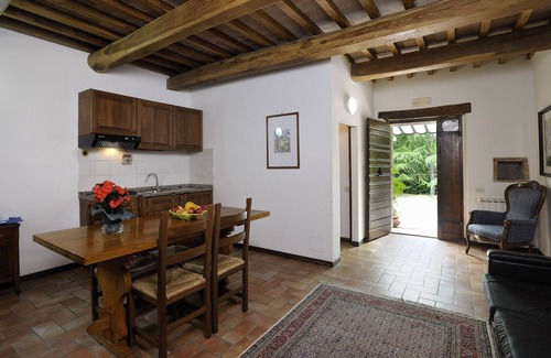 Corciano House | PROMOTION - Taggiasca-Le Gorghe di Valmarino in Umbria Pool WIFI