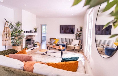 Saint-Etienne-la-Thillaye House | Property with heated pool