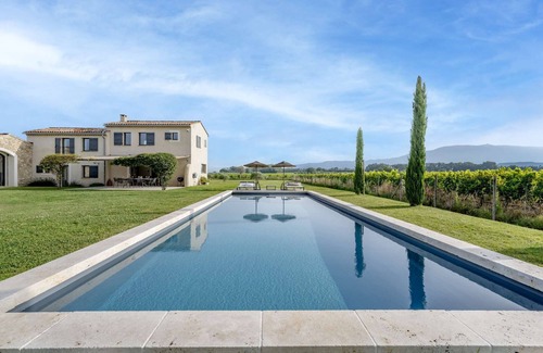 Mazan House | ★ Property 360° VIEW Pool & Hot Tub★ BERSY LUXURY PROPERTIES® ★ Unique Mont Ventoux view ★