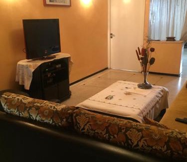 Belvedere House | Property in a quiet area close to the train station and town