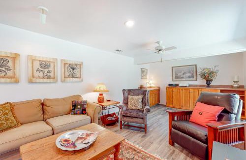 Fredericksburg House | Prost Haus