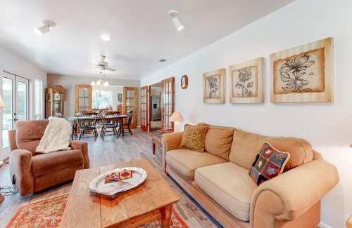 Fredericksburg House | Prost Haus