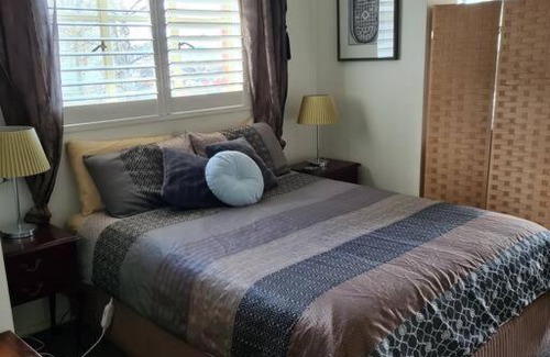 West Hobart Apartment | Providence House- 100 year old gracious residence
