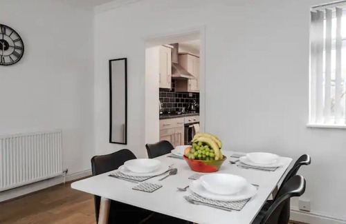 St George's Quarter Apartment | Providence Luxury Apartmentn9-minute drive to the Everton Football Club