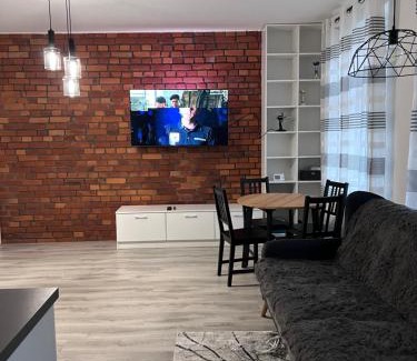 Elk Apartment | Przytulna kawalerka w kamienicy w pobliżu Jeziora Ełckiego