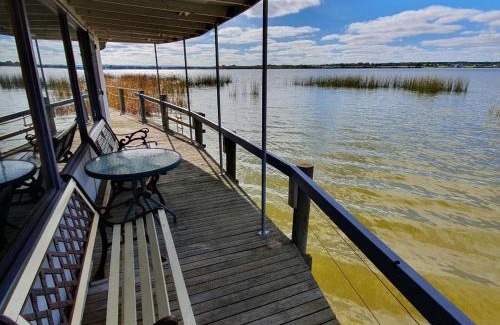Goolwa South Boat Rental | PS Federal Retreat Paddle Steamer Goolwa