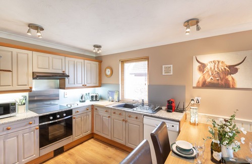 Drymen Apartment | Ptarmigan Luxury Lodge apartment with private hot tub
