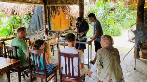 Pu Long Nature Reserve Bed & Breakfast | Pu Luong Cuisine Garden Homestay
