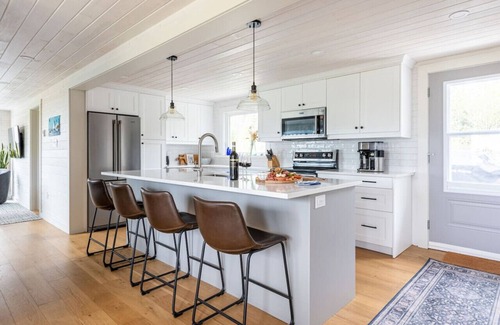 Queens Cottage | Puddin’ Pan - Cozy Beach Cottage on the Atlantic.