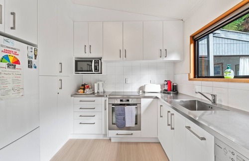 Omori Cottage | Pukawa Haven - Pukawa Bay Holiday Home