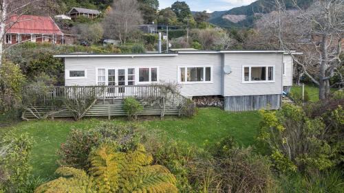 Linkwater House | Pukeko Cottage - Marlborough Sounds Retreat
