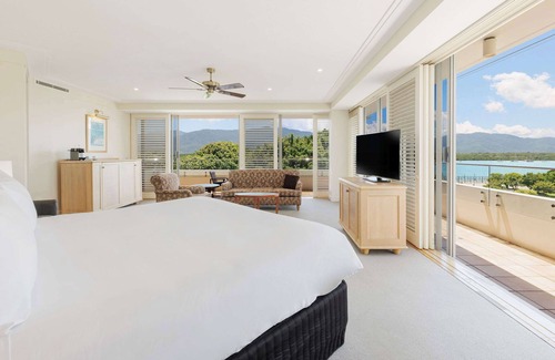 Cairns Central Business District Hotel | Pullman Reef Hotel Casino