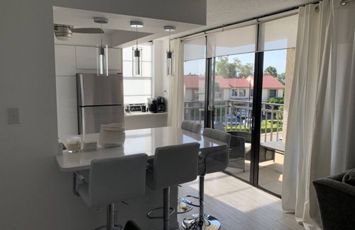 Casa del Mar Condo | Pure Luxury on Isla Del Sol, 90 steps from the Ocean