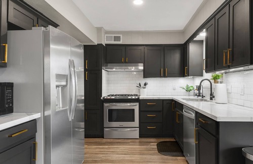 College Station House | Putt-Putt*Billiards*Foosball*Games, 2 Master BRs