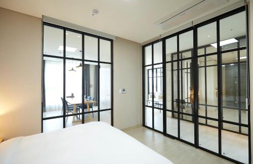 Bongpyeong Hotel | Pyeongchang The White Hotel