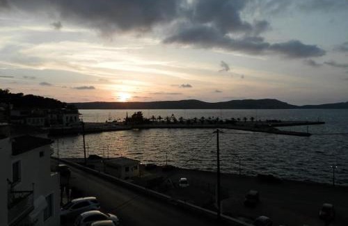 Pylos Apartment | Pylos before midnight