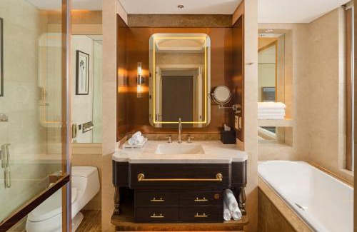 Qingdao City Center Hotel | Qingdao Seaview Garden Hotel