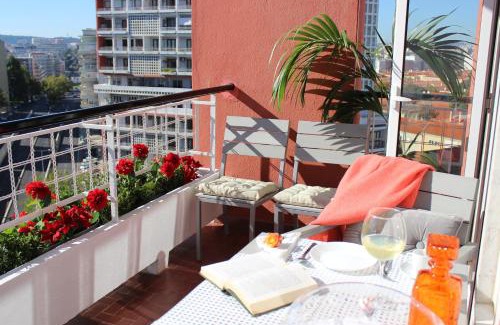 Avenida de Roma Apartment | Quad Avenue