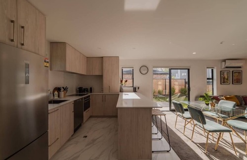 Upper Riccarton House | Quadrilogy Retreat: Modern Elegance in Mohua