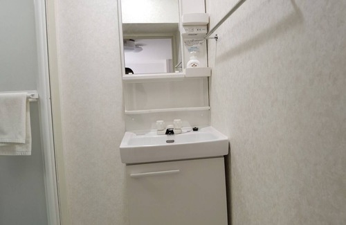 Minamiotsuka Hotel | Quadruple room with shower/Toshima-ku Tokyo