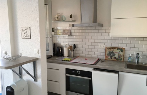 La Faviere Apartment | Quai honor sea view T2 4 pers redone nine port bormes swimming pool parking