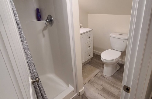 Childersburg House | Quaint 1 bedroom upstairs loft, new construction in 2021, 8 mins from Sylacauga.