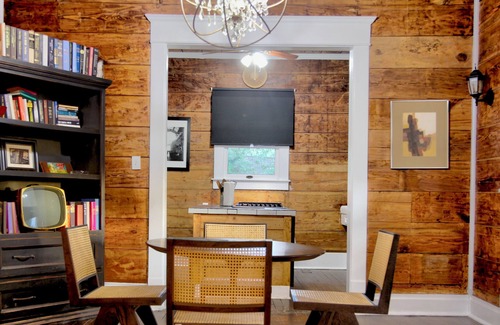 Washington Ave./ Memorial Park House | Quaint 1920's home w/unique charm.