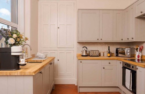 Ashford-in-the-Water Cottage | Quaint 2 bedroom cottage in the picturesque village of Ashford-in-the-Water.