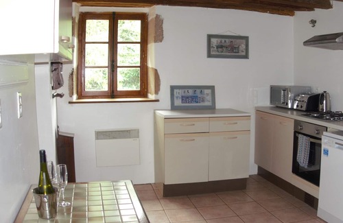 Dompierre-les-Eglises Cottage | Quaint 3 bedroom French country cottage