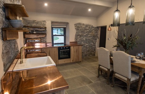 Doolin Cottage | Quaint and Luxurious Cottage overlooking Doolin and the Aran Islands