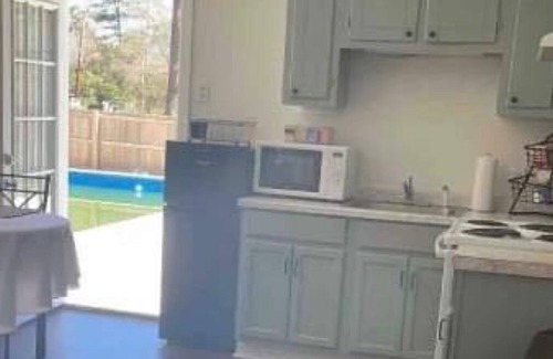 Leesville Apartment | Quaint Apartment- Minutes from Byrd Hospital & Ft Polk