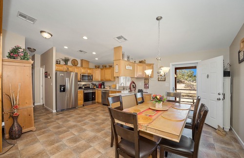 Prescott Cabin | Quaint Cabin With Spectacular Views Of The Granite Dells, Great Hiking/Kayaking!