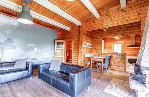 Bernister Ski Chalet | Quaint Chalet, Bernister