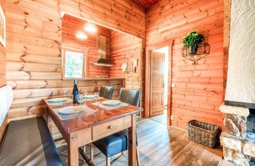 Bernister Ski Chalet | Quaint Chalet, Bernister, cleaning included