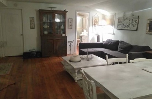 Selwyn Cottage | Quaint Chemong Lake Cottage Rental - Selwyn