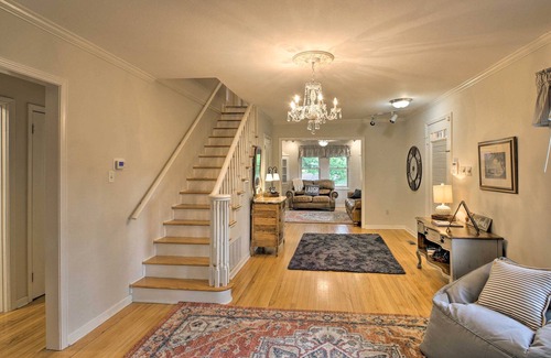 Hot Springs Cottage | Quaint & Cozy Cottage in Heart of Hot Springs